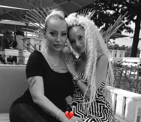 Nevena Hot se oglasila nakon sahrane kćerke Anastasije