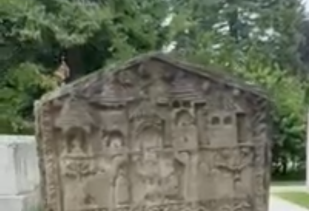 Zemaljski muzej BiH originalno uz Zmajeve