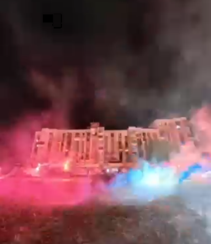 Dobrinja obasjana plamenom bakljada