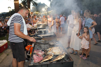 Makarska je prvi grad u Hrvatskoj koji je ograničio prodaju alkohola iza 21 sat!
