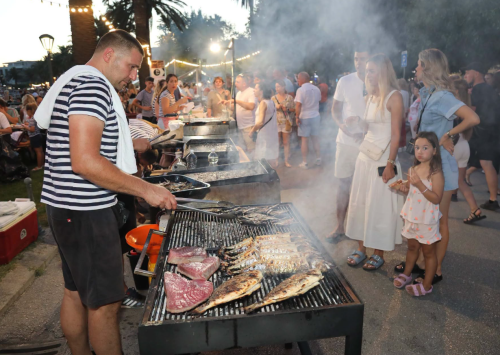 Makarska je prvi grad u Hrvatskoj koji je ograničio prodaju alkohola iza 21 sat!