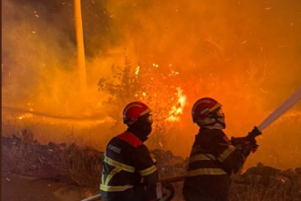 Požar u Starom gradu noćas gasilo sedam vatrogasaca!