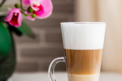 Šolja kafe sa najviše kalorija: Izbjegavajte ovaj napitak!