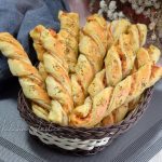 Lisnati pizza štapići s nadjevom: Savršen hrskavi zalogaj, mališani su ludi za njima!