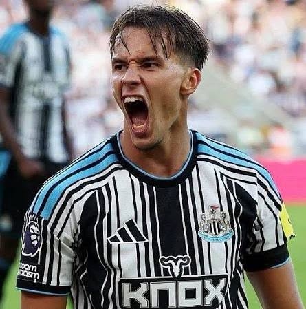 Amar Dedić u osam nastupa za Njukasl junajted upisao čak četiri asistencije!