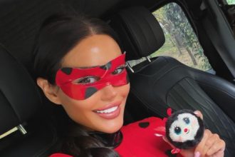 ANA KORAĆ U UZANOM CRVENOM KOMBINEZONU! Zbog njega pristala na nesvakidašnju transformaciju: „Kako da mu kažem ne?“