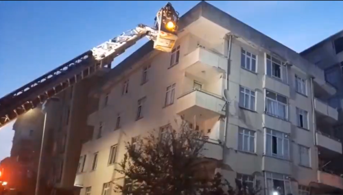 Velika akcija spašavanja: Zgrada se urušila, među spašenima i dvoje djece!