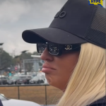 Karleuša žestoko urnisala Jakova Jozinovića nakon snimka gdje pjeva Thompsonove pjesme: „ON JE OZBILJAN PROJEKAT STRANE SLUŽBE, TREBA MU OTKAZATI ARENE!“