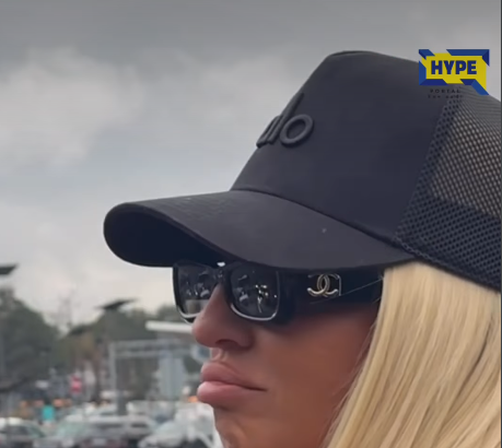 Karleuša žestoko urnisala Jakova Jozinovića nakon snimka gdje pjeva Thompsonove pjesme: „ON JE OZBILJAN PROJEKAT STRANE SLUŽBE, TREBA MU OTKAZATI ARENE!“