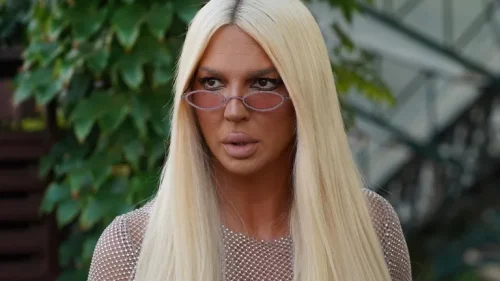 Jelena Karleuša podijelila potresnu objavu – evo šta su Atina i Nika zatekle na ulicama: MILANO POD TENZIJOM, KĆERKE UZ POLICIJSKE KORDONE! 